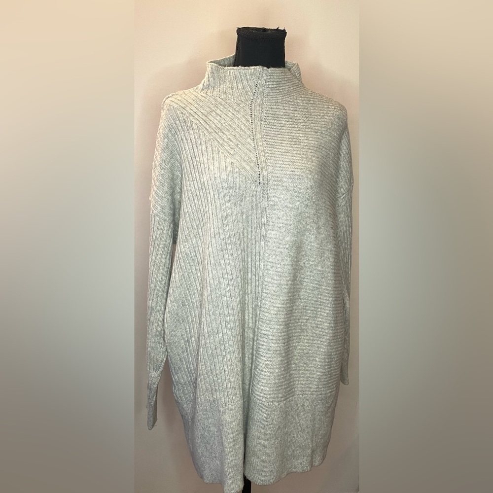 Lou & Grey- Turtleneck Grey white‎ sweater Size L
